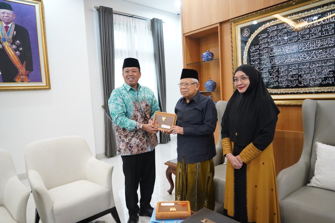 Wakili Pemerintah, Menteri Nusron Antar Undangan Upacara Peringatan HUT 80 Tahun Kemerdekaan RI untuk Wapres ke-13 K.H. Ma’ruf Amin
