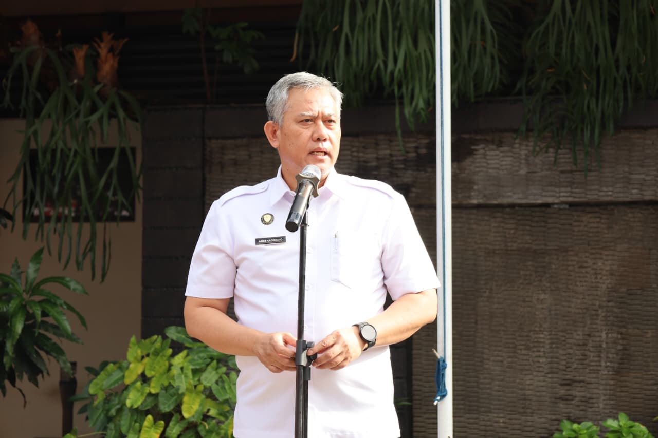 PLH Kakanwil Jawa Barat Pimpin Apel Pagi di Kantah Bandung